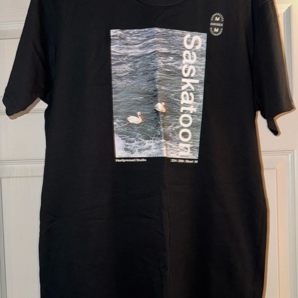 Source Unknown Black Short Sleeve Tee with Graphic Design